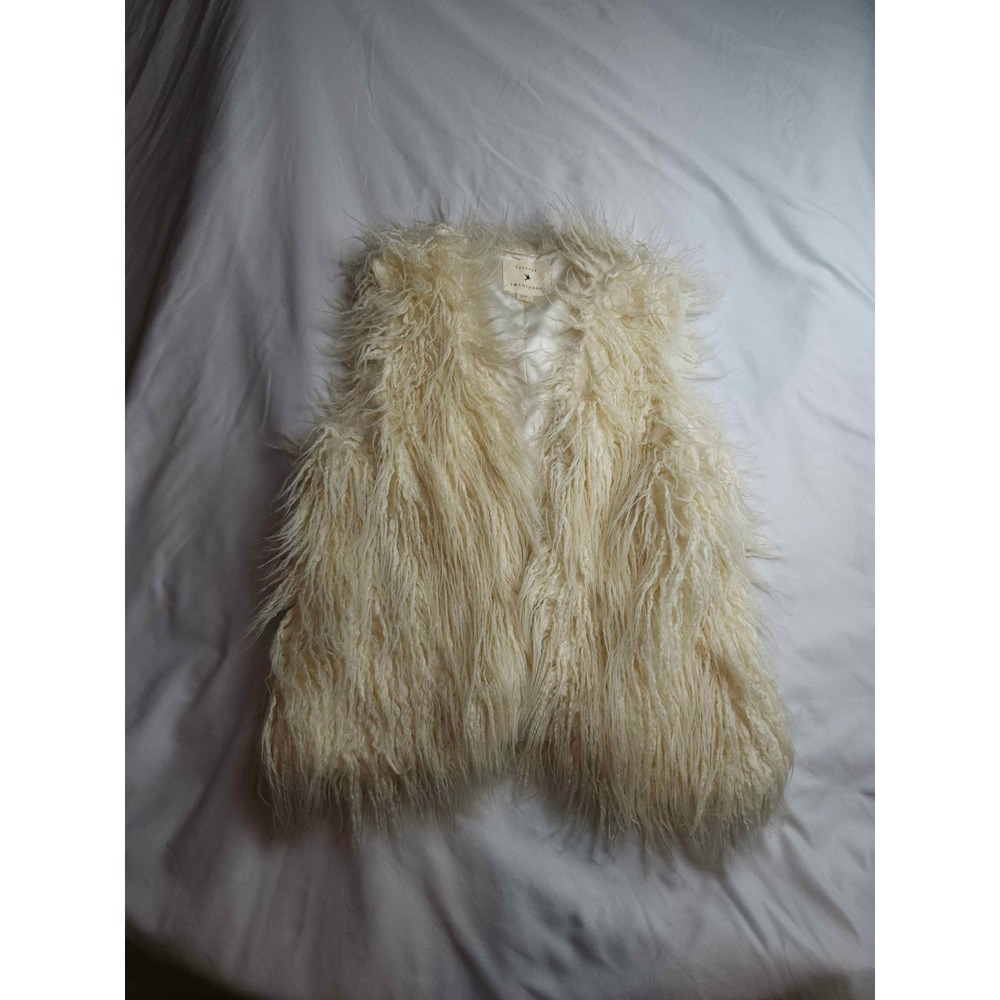 Forever 21 Cream Shaggy Faux Fur Vest Ivory Open Front Sleeveless Womens SP